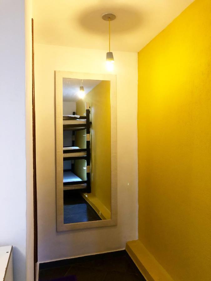 Litera en habitación compartida mixta